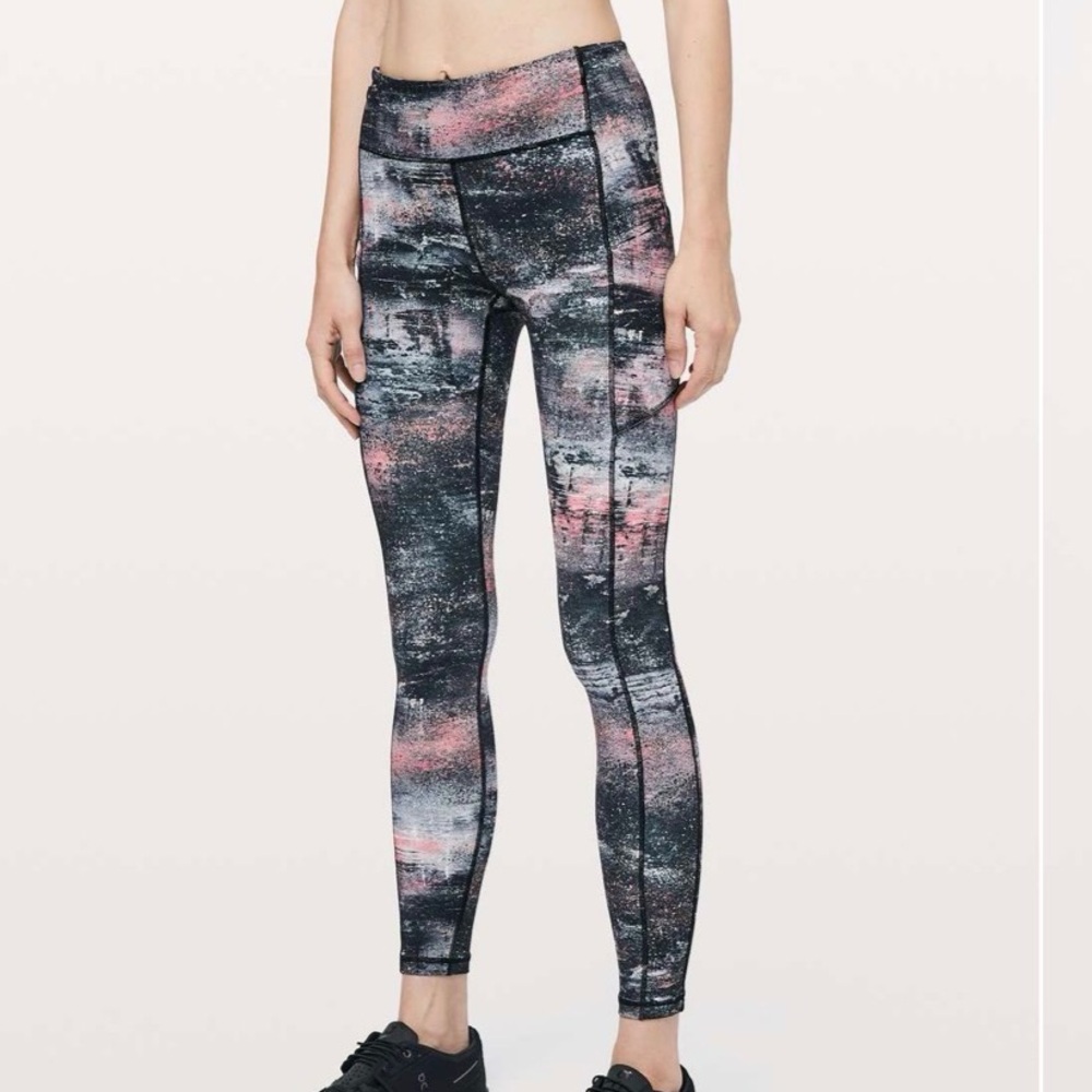 Lululemon Speed Up Tight *28"
Azurite Poppy Coral Multi
